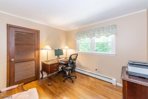10 Brittany Road Roxbury NJ 07876
