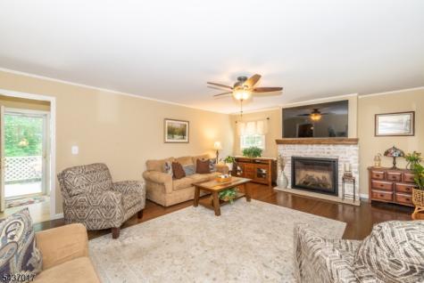 10 Brittany Road Roxbury NJ 07876