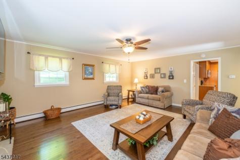 10 Brittany Road Roxbury NJ 07876