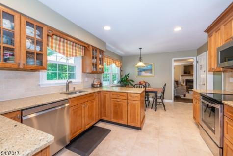 10 Brittany Road Roxbury NJ 07876