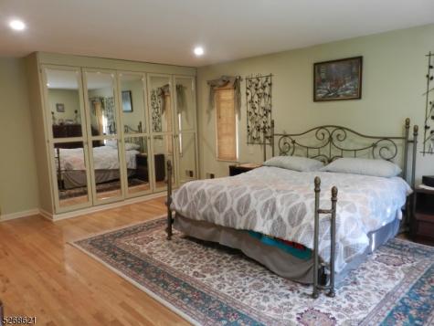 18 Stone Drive West Orange NJ 07052