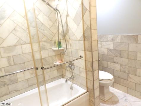 18 Stone Drive West Orange NJ 07052