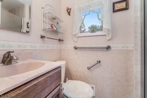 14 Ramsey Road Clinton NJ 08833