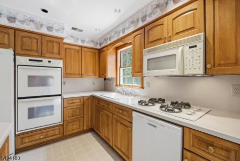 47 Siek Road Kinnelon NJ 07405