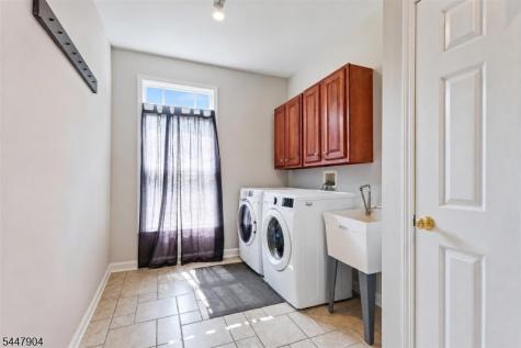 10 Pasha Court Rockaway NJ 07435