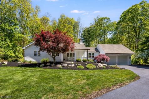 3 Laurel Place Chester NJ 07930