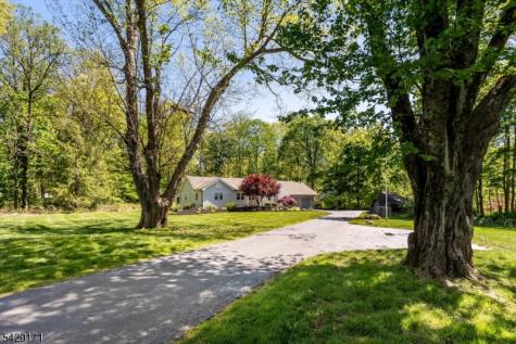 3 Laurel Place Chester NJ 07930