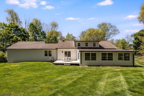 3 Laurel Place Chester NJ 07930
