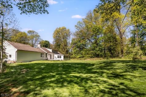 3 Laurel Place Chester NJ 07930
