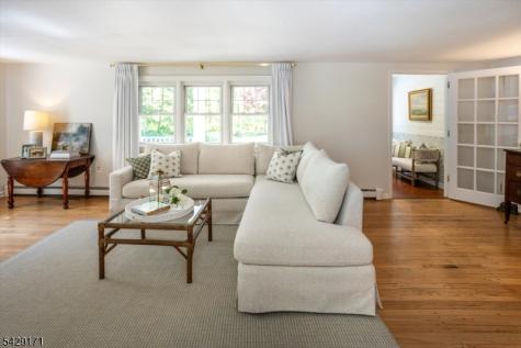 3 Laurel Place Chester NJ 07930