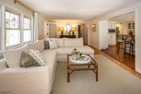 3 Laurel Place Chester NJ 07930