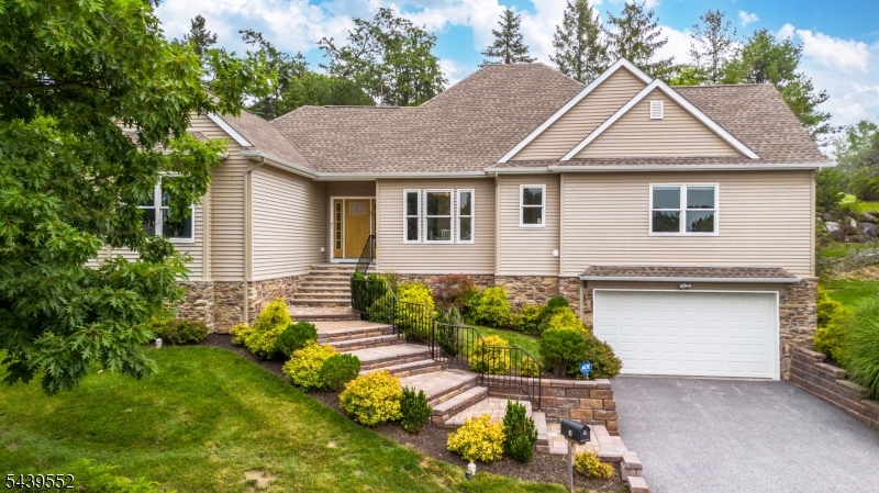 18 Post Oak Court Hardyston NJ 07419
