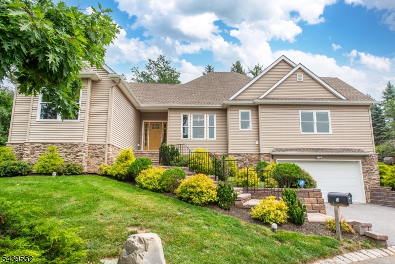 18 Post Oak Court Hardyston NJ 07419