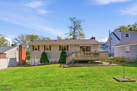 90 Mcnomee Street Oakland NJ 07436