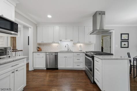 13 Laurel Place Chester NJ 07930