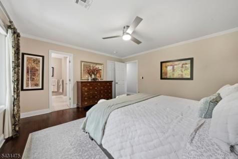 13 Laurel Place Chester NJ 07930
