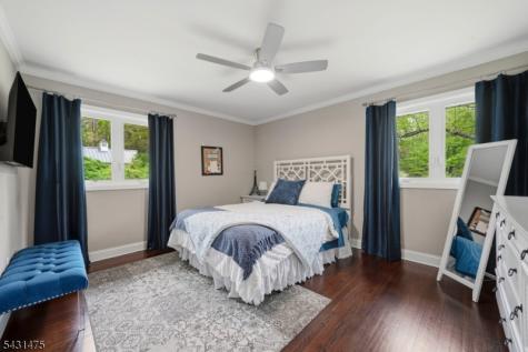 13 Laurel Place Chester NJ 07930