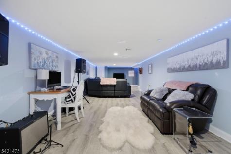 13 Laurel Place Chester NJ 07930