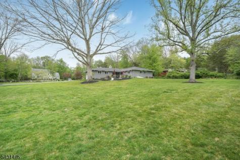 13 Laurel Place Chester NJ 07930