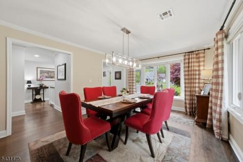13 Laurel Place Chester NJ 07930