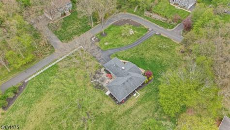 13 Laurel Place Chester NJ 07930