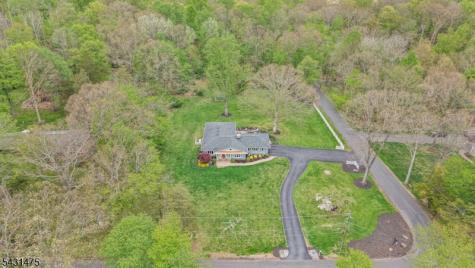 13 Laurel Place Chester NJ 07930