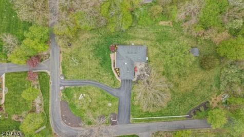 13 Laurel Place Chester NJ 07930