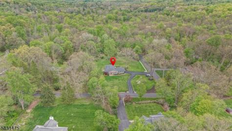 13 Laurel Place Chester NJ 07930