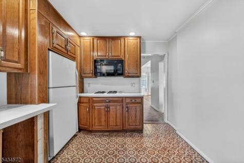 704 Parker Street Newark NJ 07104