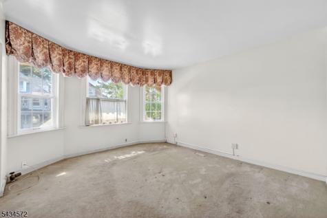 704 Parker Street Newark NJ 07104
