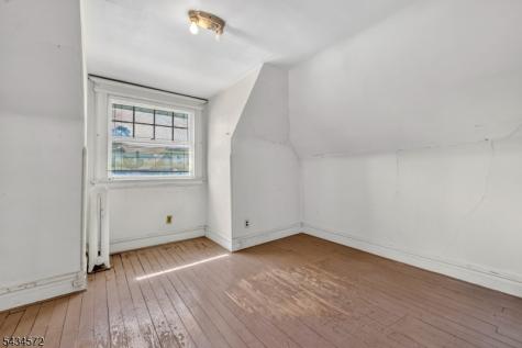 704 Parker Street Newark NJ 07104