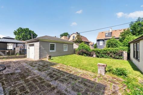 704 Parker Street Newark NJ 07104