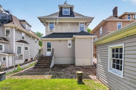 704 Parker Street Newark NJ 07104
