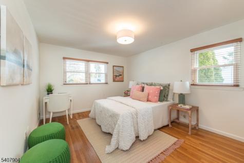 33 Tuers Place Montclair NJ 07043