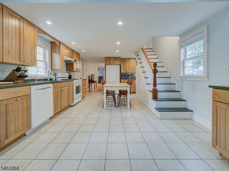 27 Bonnell Street Flemington NJ 08822