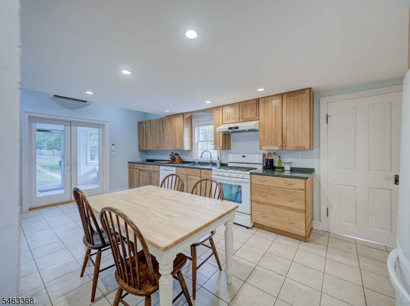 27 Bonnell Street Flemington NJ 08822