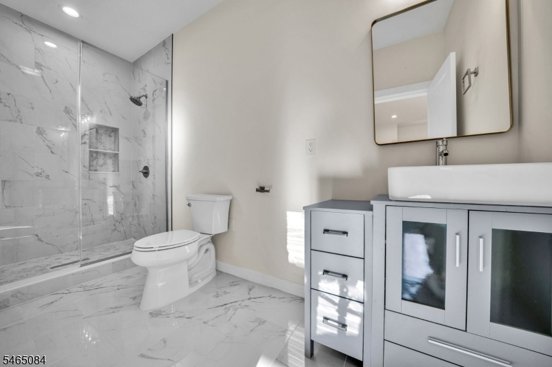 5 Foxcroft Drive Livingston NJ 07039