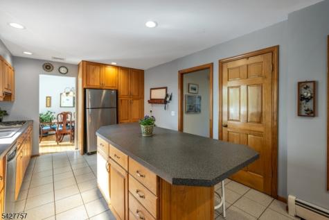 10 Woodmere Road West Caldwell NJ 07006