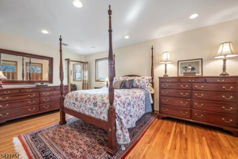 10 Woodmere Road West Caldwell NJ 07006