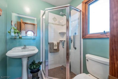 10 Woodmere Road West Caldwell NJ 07006