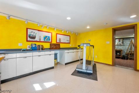 10 Woodmere Road West Caldwell NJ 07006