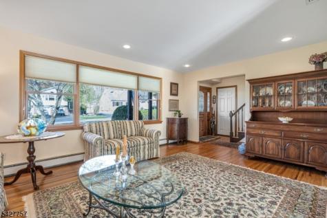 10 Woodmere Road West Caldwell NJ 07006
