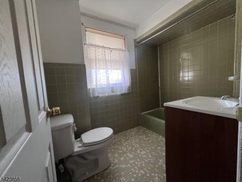 317 Dietz Street Roselle NJ 07203