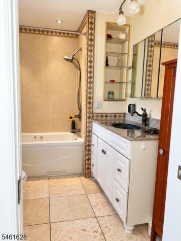 125 N Locust Lake Road Hope NJ 07825
