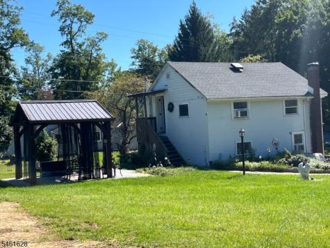 125 N Locust Lake Road Hope NJ 07825