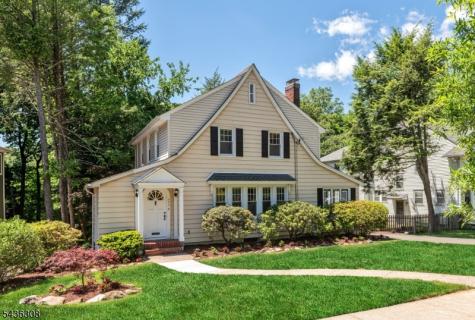552 Hillcrest Road Ridgewood Village NJ 07450