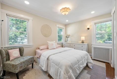 552 Hillcrest Road Ridgewood Village NJ 07450