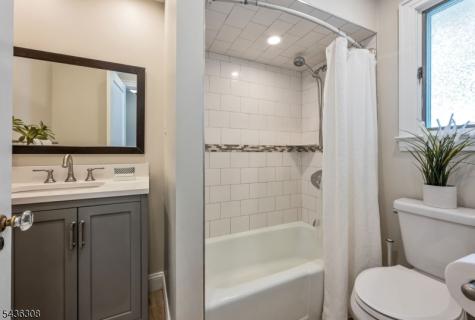 552 Hillcrest Road Ridgewood Village NJ 07450