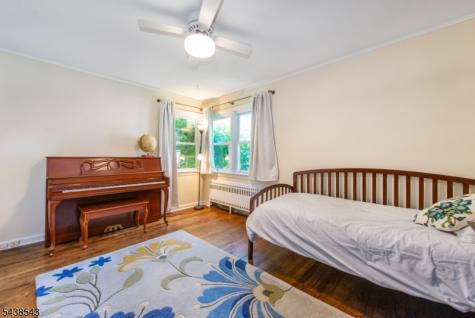 4 Brookhill Place Little Falls NJ 07424