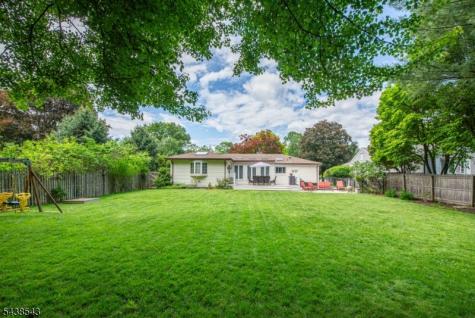 4 Brookhill Place Little Falls NJ 07424